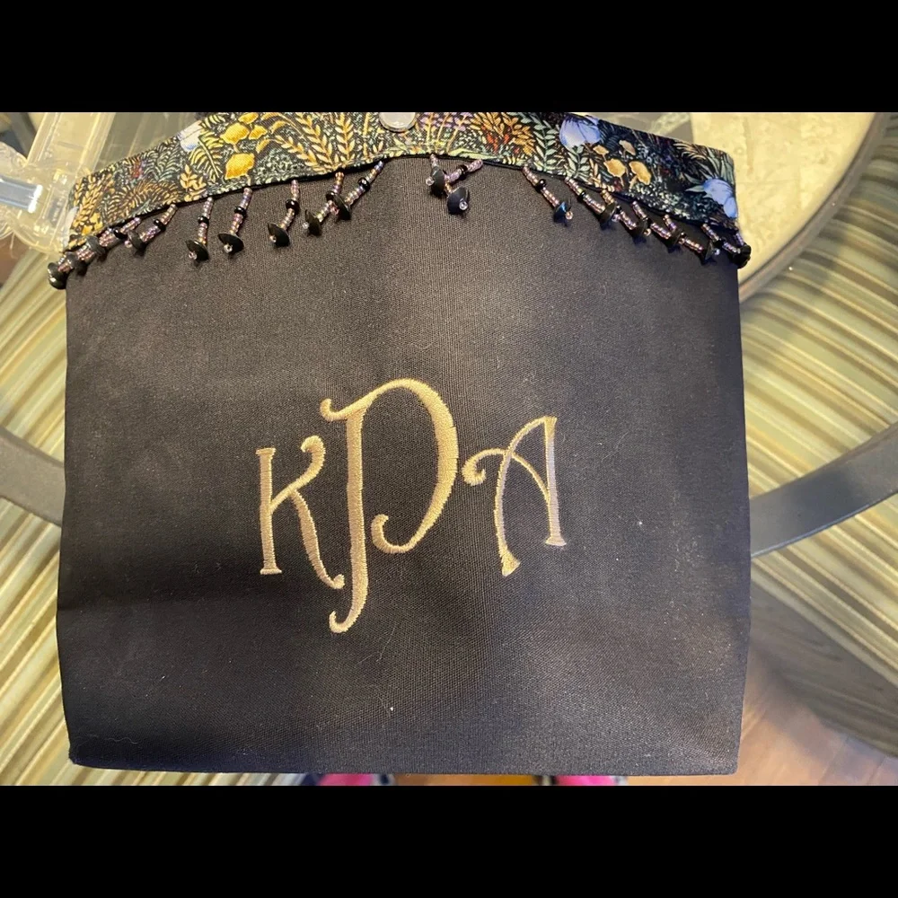 Initial KPA make up/tote bag 💗 super cute, snap closure